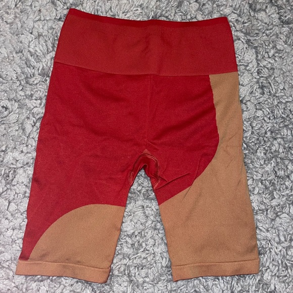 SOLD-Fabletics set! - Picture 7 of 8